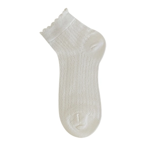 Chaussettes JK style ballet blanc cassé avec bords à volants et motifs ajourés