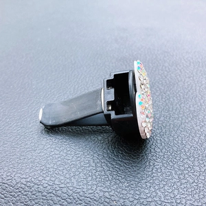 Diamond-studded heart-shaped car air vent aromatherapy clip with sparkling crystals
