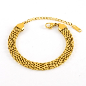 Detail of 18K gold braided mesh bracelet showing lobster clasp and K18 hallmark tag