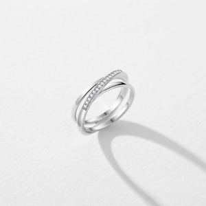Minimalist S925 sterling silver triple interlocking rings with micro-pave crystals