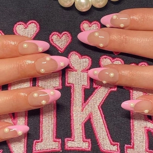 Französische Rosa Spitze Künstliche Nägel Mit Künstliche Perlendekor Mandelform Nude Basis Künstliche Fingernägel Für Frauen