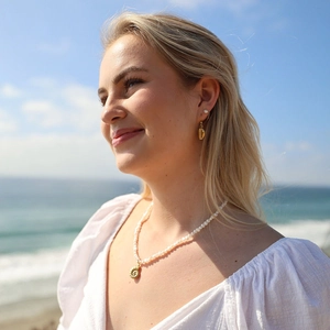 Gold plated shell pendant necklace with freshwater pearls for women beach jewelry