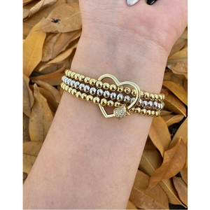 Bracciale a tre strati con perline da 6mm e chiusura a cuore con zirconi brillanti