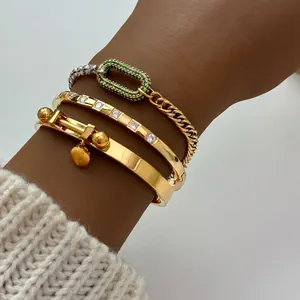 Three-piece vintage gold-plated chain bracelet set with green zircon and heart love charm