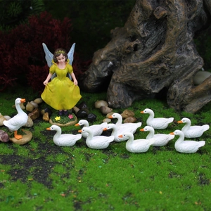 Miniature fée des fleurs avec 11 figurines de canards blancs pour décor de jardin