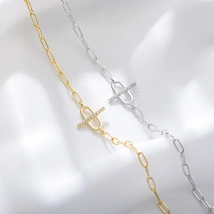Elegant S925 silver paperclip chain bracelet with micro-set zircon bar pendant in gold and silver