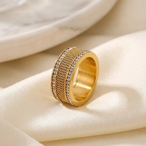 Chic gold-plated stainless steel woven mesh ring with sparkling rhinestone row inlay