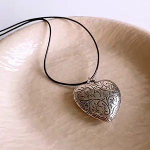Heart Pendant Necklace Carved Floral Stainless Steel Retro Adjustable Black Wax Rope Cord Vintage Jewelry For Women