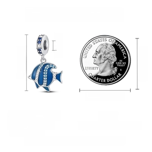 Size chart and details of blue dolphin S925 silver bead with measurements next to a coin