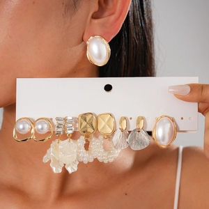 Boucles D'oreilles Rétro Élégantes Avec Künstliche Perles D'imitation Et Strass Fleurs Géométriques Alliage Avec Tiges En Argent