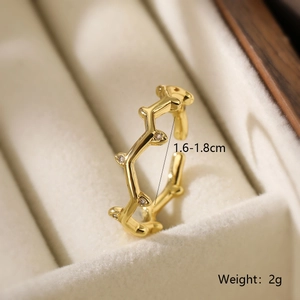 Detail of 18K gold-plated irregular ring showing 1.6-1.8cm diameter and 2g weight