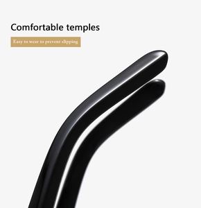 Détail des branches noires brillantes au design ergonomique pour un confort antidérapant