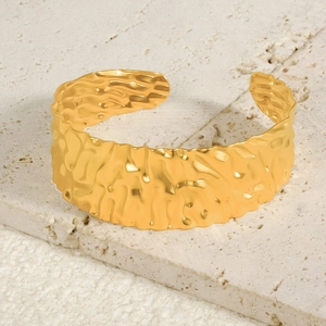 Minimalist 18k gold plated 304 stainless steel open cuff bracelet with hammered texture