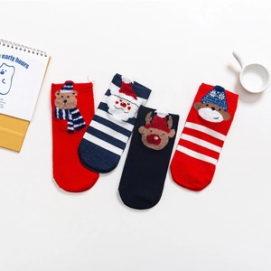 Lot de 4 paires de chaussettes de Noël mignonnes avec motifs 3D et coton doux