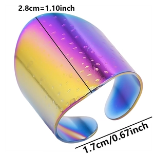 Regenbogen Edelstahl-Ring mit rutschfester Textur und Maßangaben in der Übersicht