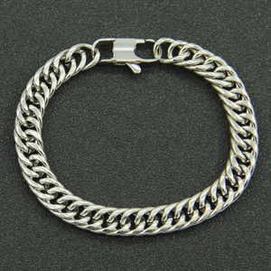 Bracelet gourmette en acier inoxydable argent poli avec fermoir mousqueton robuste