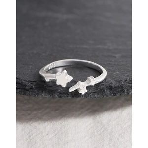 Minimalist S925 sterling silver open ring featuring a polished shooting star design