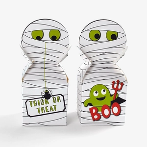 Creative Mummy Halloween candy boxes with Trick or Treat and Boo festive prints