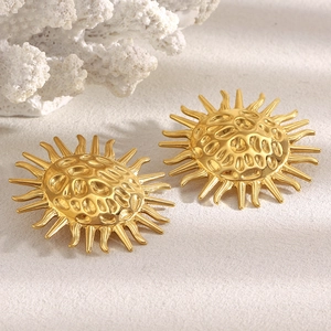 Chic 18K gold-plated stainless steel sun studs with hammered texture for women