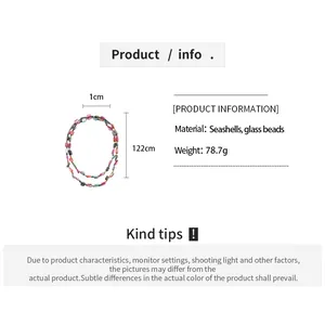 Détail montrant les dimensions du collier en coquillage et cristal: 1cm sur 122cm