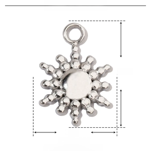 Detail showing dimensions of a 12mm x 9mm stainless steel snowflake pendant with weight