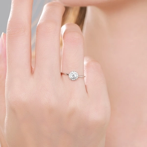 Elegant S925 sterling silver ring with sparkling zircon cluster on finger for women