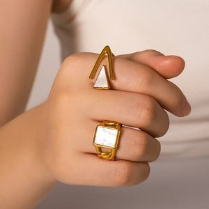 Minimalist gold geometric open rings set with white shell inlay for women's fashion