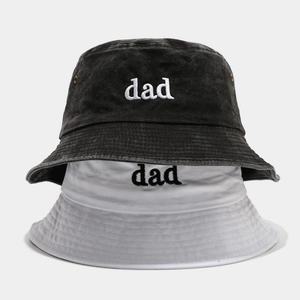 Bobs en coton lavé noir et blanc avec broderie dad pour protection solaire décontractée