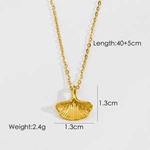 Detailed view of gold ginkgo leaf necklace with 40+5cm chain length and weight data
