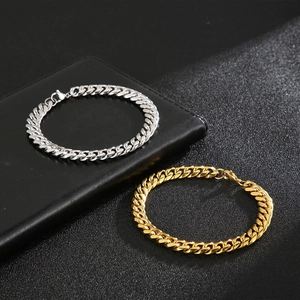 Polished 8mm stainless steel Cuban link chain bracelets in gold and silver finish