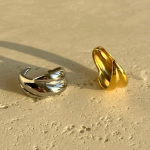 Unique 18k gold plated stainless steel twisted rings in gold and silver finish