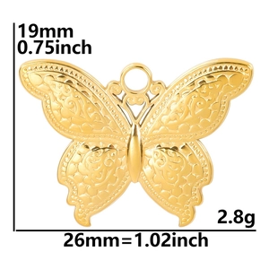 Tableau détaillé des tailles du pendentif papillon doré avec dimensions 19mm x 26mm