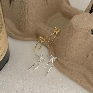 Elegant gold and silver long bowknot dangle earrings with minimalist fluid metal design