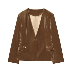 Tailleur femme en velours avec blazer col V et pantalon évasé marron foncé élégant