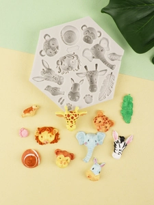 Detail der Silikonform mit Giraffen-, Elefanten- und Löwenformen für Fondantkuchen