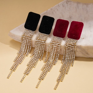 Boucles d'oreilles carrées en velours avec glands en strass noir et bordeaux