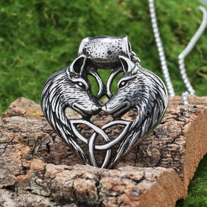 Vintage Stainless Steel Wolf Heads Heart Pendant Necklace Celtic Knot Viking Nordic Retro Style Jewelry For Men