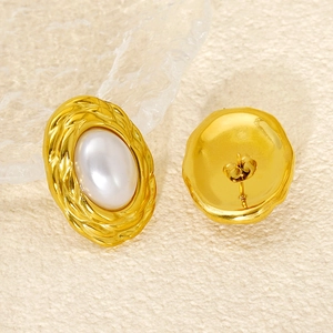 Retro style 18k gold plated stainless steel pearl stud earrings with rope texture edges