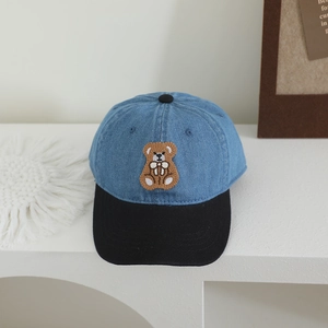 Kids' denim baseball cap with brown bear embroidery and blue and black color-blocking