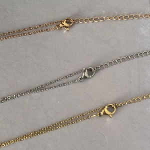 Three-color 18K gold titanium steel necklace chains with lobster clasps and extenders