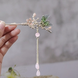 Vintage style dragonfly hair pin with pink flowers and green tassels for traditional Hanfu