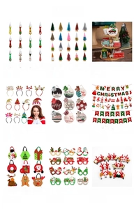 Varietà di decorazioni natalizie tra cui cravatte, mini alberi e cerchietti festivi su sfondo bianco