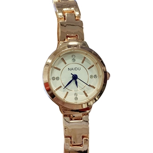 Elegant rose gold women's quartz bracelet watch with white dial and crystal markers