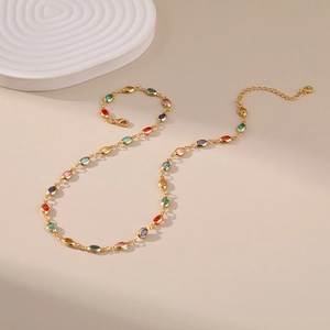 Collier style bohème plaqué or 18 carats avec gemmes en verre ovales colorées