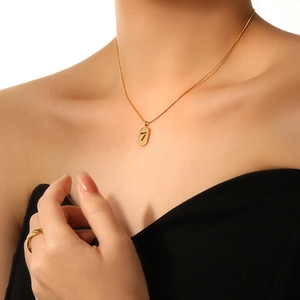 Titanium Steel Lucky Number 7 Pendant Necklace Women Fashion Gold Silver Rose Gold Snake Chain Elegant Jewelry Accessory