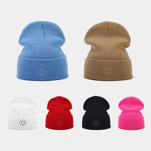 Sun Embroidery Beanie Hat Acrylic Knitted Folded Cuff Ribbed Warm Outdoor Unisex Simple Winter Slouchy Soft Daily Cap