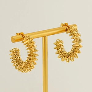 Irregular C-shaped spiral hoop earrings in 18K gold-plated stainless steel for women