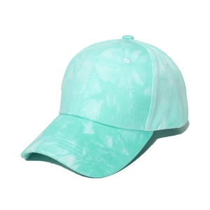 Berretto da baseball tie-dye verde menta e bianco con visiera curva e design a 6 pannelli