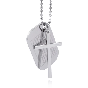 Collier croix en acier inoxydable argenté avec plaque gravée sur une chaîne à billes