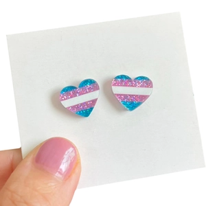Boucles d'oreilles cœur pailletées avec rayures bleu rose blanc sur carte